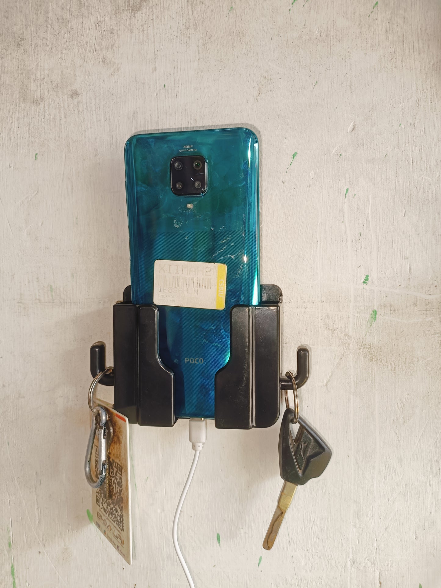 Mobile wall holder
