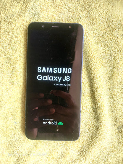 Samsung j8 4/64 GB
