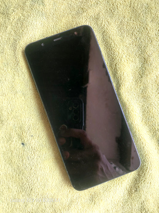 Samsung j8 4/64 GB
